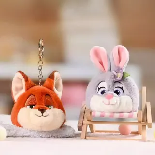 【Disney 迪士尼】動物方城市系列茱蒂尼克掛飾 吊飾 鑰匙包(兒童禮物 交換禮物)