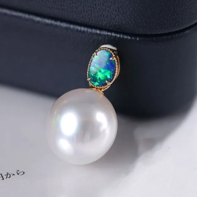 【海斯珠寶】酒神系列 18K金 天然歐泊 11-12mm 南洋澳白珍珠 開口吊墜 變彩歐泊 高級珠寶鑲嵌工藝