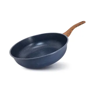 【韓國萬能媽媽WONDER MAMA】韓國製藍寶石原礦木紋輕量不沾深炒鍋32cm