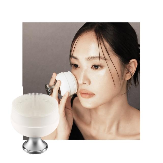  NUEVA Puffie 泡芙刷搭配補水急救站活粹精華，輕柔清潔肌膚並深層補水保養，臺灣製造高品質個人衛生用品。規格：泡芙刷1入 + 50ml精華液1入，適合日常清潔與急救保濕，打造水潤光滑肌膚。 