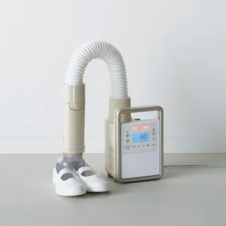 【IRIS】強力烘鞋烘被機-芳香組 KFK-301(交換禮物 烘鞋機 除濕 除塵螨 乾燥 四季合宜)