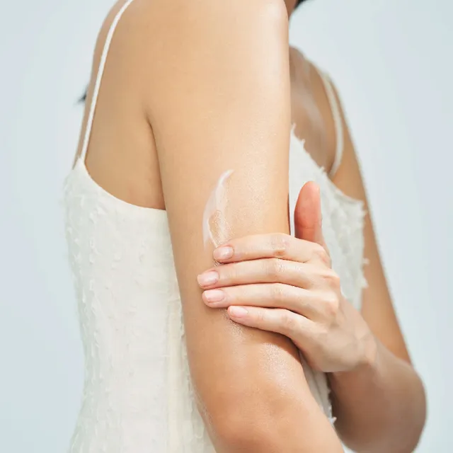 【茶籽堂】明星香氣保濕美白乳液330mL｜兩款調理任選(肖楠葉平衡/水芙蓉嫩白/植萃身體乳)