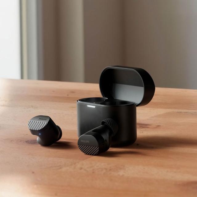 PHILIPS飛利浦 TAT5000 空氣清淨機，高效過濾空氣中的細菌、塵蟎、PM2.5等汙染物，提供清新潔淨的呼吸環境。具備靜音運作、自動感測、節能設計，適閤家庭及辦公室使用。