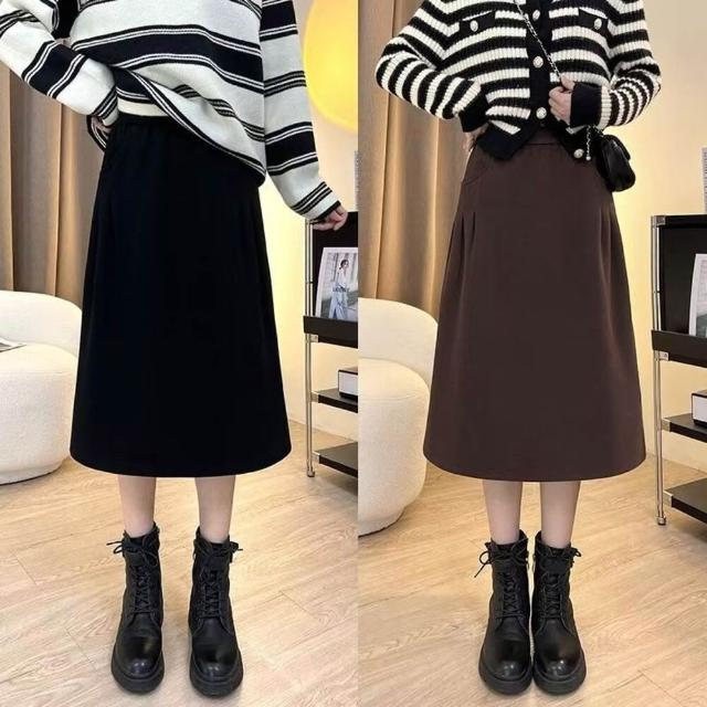【AKARA】百搭保暖質感過膝半身裙A字裙(街拍實品拍/女裝秋冬新品/長裙保暖/中大尺碼)