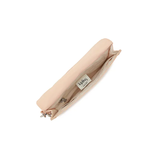 【KIPLING】玫瑰淡粉色信封型肩背小包-NEW LELIO