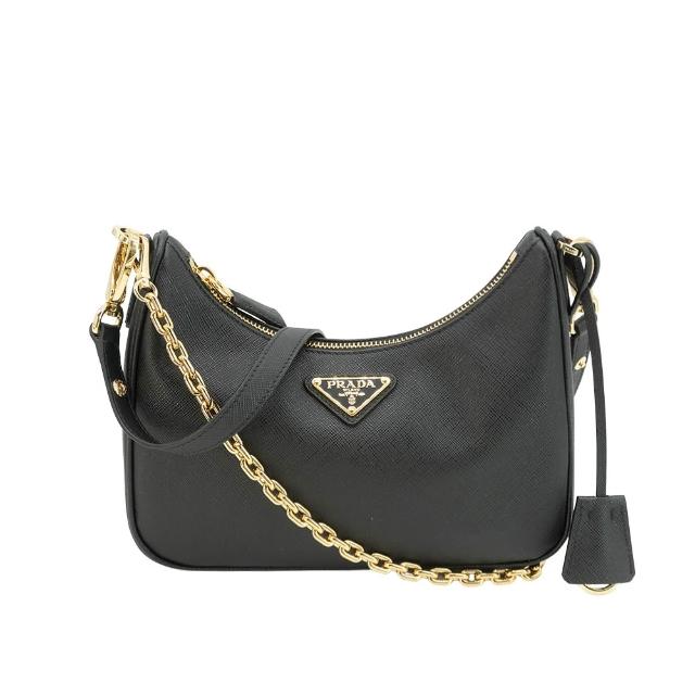 【PRADA 普拉達】Re-Edition Saffiano 金三角logo防刮皮革鍊帶hobo肩背包(1BC204-黑)