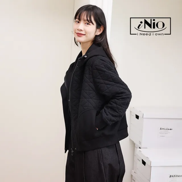 【iNio 衣著美學】格紋風翻領連帽長袖外套 特殊壓紋 時尚寬邊拼接 保暖連帽外套 CEW4840