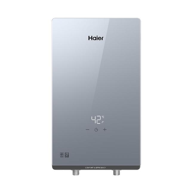 Haier 海爾 HR-EI65ZE1 電熱水器，採用電能式排氣與電熱管加熱設計，提供數位恆溫控制，確保熱水供應穩定。尺寸僅 270x77x478 mm，適合小空間安裝。支援 220V 電壓，BSMI 認證 T3C628，能源效率可靠，1 年保固安心使用。完美解決居家熱水需求，安全高效。