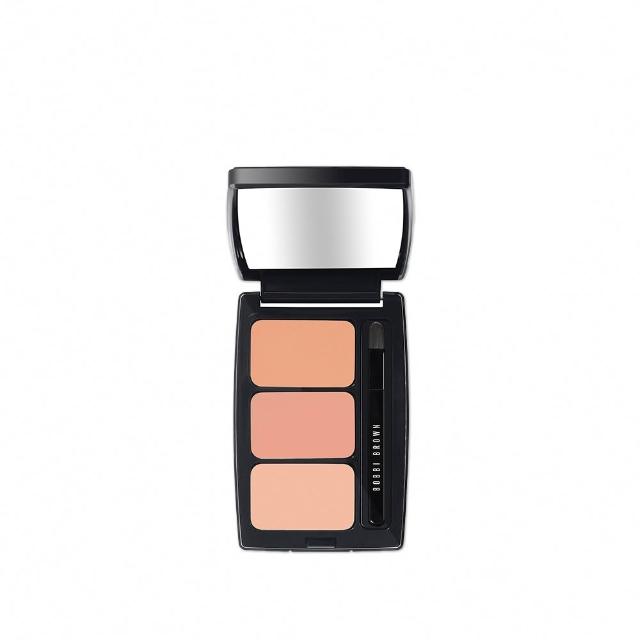BOBBI BROWN 全方位奶油遮瑕盤為專櫃級遮瑕產品,內含3種2g容量,適合各種膚質使用。以柔滑奶油質地輕鬆覆蓋瑕疵,提供自然均勻的遮瑕效果,並可作為腮紅或修容使用。儲存期限為3年,請詳見產品包裝標示。 BOBBI BROWN 全方位奶油遮瑕盤