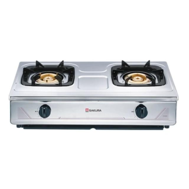  SAKURA櫻花牌 G-632K 雙口瓦斯爐，採用臺灣製造不鏽鋼爐臺與純銅爐頭，傳統外擴火焰設計，提供均勻加熱。壓轉式點火方便使用，機體尺寸700 x 380 x 190 mm，適閤家庭廚房。支援天然瓦斯(NG1)或液化瓦斯(LPG)，瓦斯消耗量9~10kW，能源效率第二級，BSMI許可R51085，保固1年，標準安裝。 