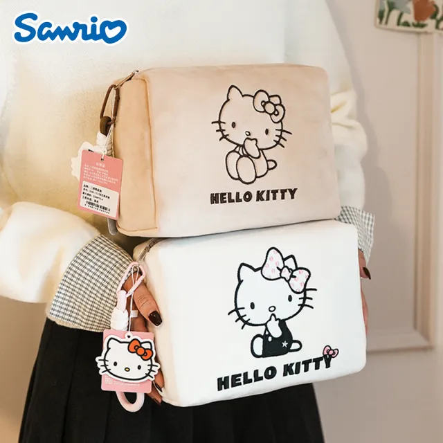 【SANRIO 三麗鷗】凱蒂貓輕盈柔軟大容量化妝包收納包