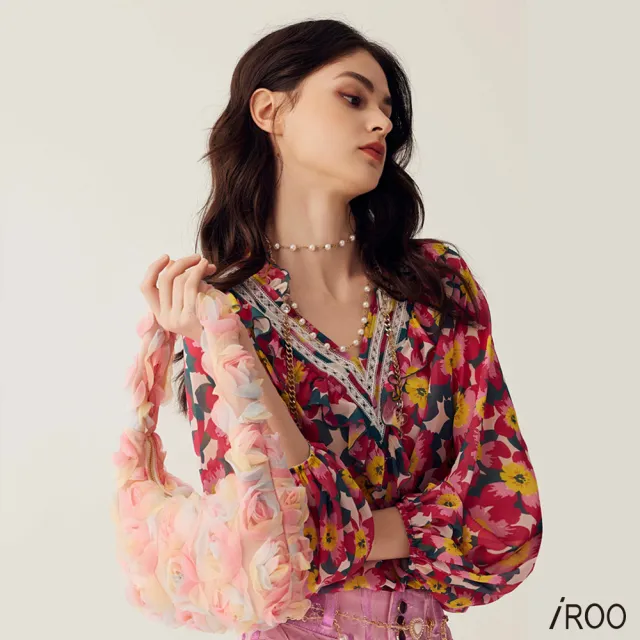 【iROO】炫彩花卉印花上衣