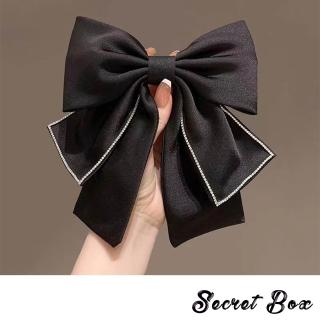 【SECRET BOX】美鑽髮夾 蝴蝶結髮夾/韓國設計法式優雅美鑽圍邊緞面蝴蝶結髮夾 彈簧夾 馬尾夾(2色任選)