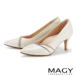【MAGY】牛皮鑽飾細緻尖頭高跟鞋 米色