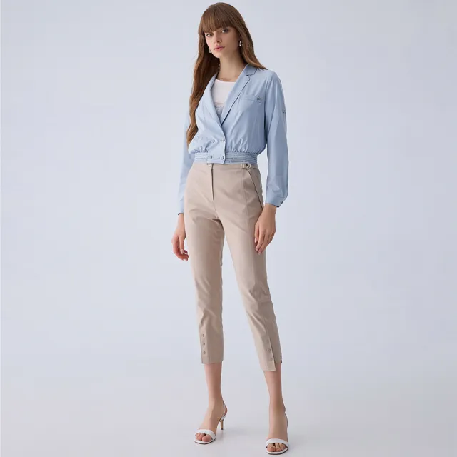 【ILEY 伊蕾】冰肌雙排釦短版小外套(兩色；M-XL；1242014050)