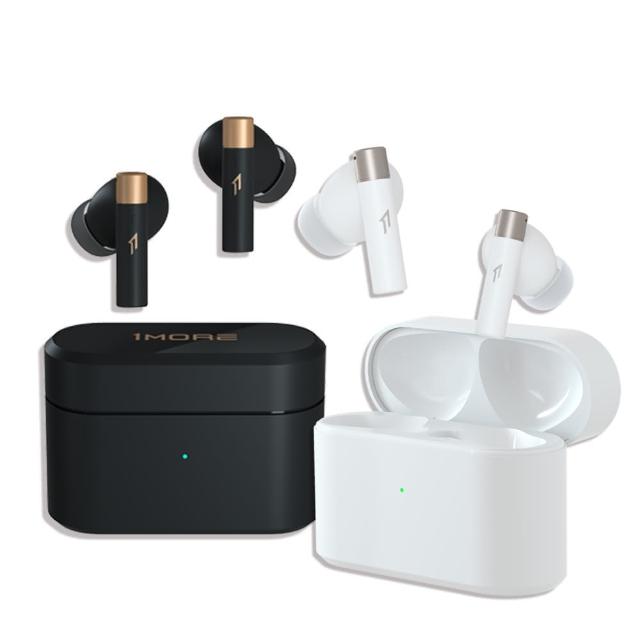 1MORE Q30 EC305 無線藍芽耳機，採用先進藍芽5.0技術，支援HFP/A2DP/AVRCP協定，提供穩定10米傳輸距離。入耳式設計配14mm動圈單體，Hi-Fi音質與42dB靈敏度，完美呈現音樂細節。內建麥克風，適合通話與音樂播放。IPX5防水防塵等級，防潑水抗噪耳機，適合運動使用。單次續航7.5小時，搭配充電盒總計30小時待機，Type C快充60分鐘即滿。支援Windows、Android、iOS系統，BSMI與NCC認證，中國原廠1年保固。白色系/黑色系選擇，內容包含耳機主體、充電盒、Type C線、矽膠耳套x3、保修卡與說明書。