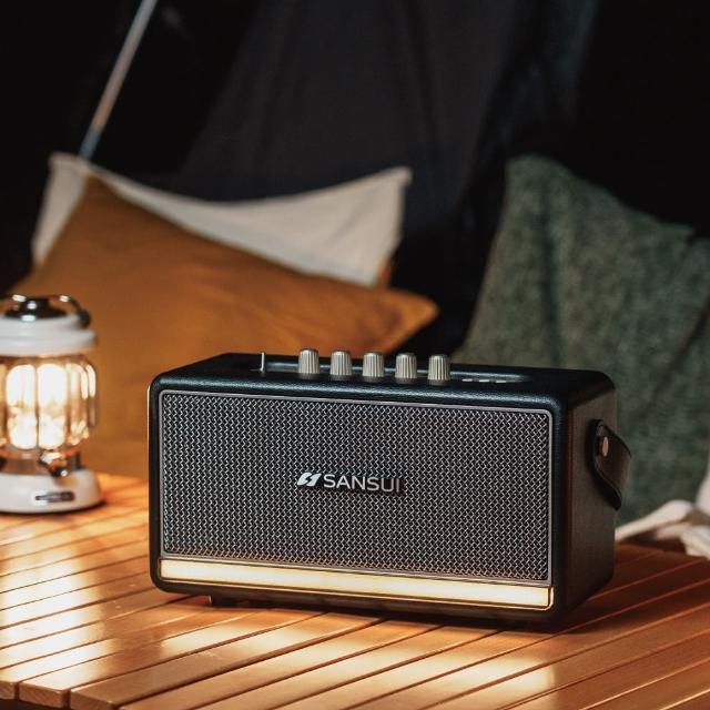  SANSUI 山水 SOAIR 聲の魂氣動Hi-Fi藍芽音響，溫莎白手提式設計，支援Bluetooth藍芽、USB插槽及耳機插孔，多種播放模式如單曲、隨機、迴圈。尺寸302x125x135mm，重3.28Kg，配件含可拆式皮革提帶、音源線、變壓器。中國製造，1年保固，NCC認證CCAH22LP9152T0，提供優質Hi-Fi音質，適合居家或戶外音樂享受。 