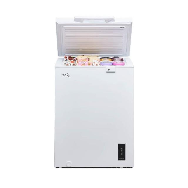 only OC150-M02ZRI only OC150-M02ZRI 商用變頻150L冷藏冷凍櫃旗艦款,採用上掀式單門設計,尺寸850x632x550mm,重量僅23.5kg,適合小型商用空間。支援急速冷藏/冷凍功能,溫度範圍冷藏10~0°C,冷凍0~-30°C(預設-18°C),電子式溫控與人工除霜。節能表現優異,冷凍模式18kWh/月(EF值15.0),冷藏模式7kWh/月(EF值21.0),使用環保R600A冷媒,110V/60Hz變頻馬達。全機1年保固,壓縮機3年保固,BSMI認證R3F685,中國製造,含基本運送安裝。