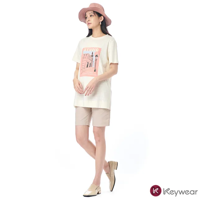 【KeyWear 奇威名品】筆觸感建築印花圖案T恤(共2色)