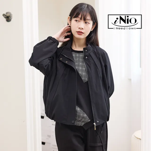 【iNio 衣著美學】小立領錨釘長袖外套 縮口袖 鬆緊下襬 長袖夾克 CEW4827