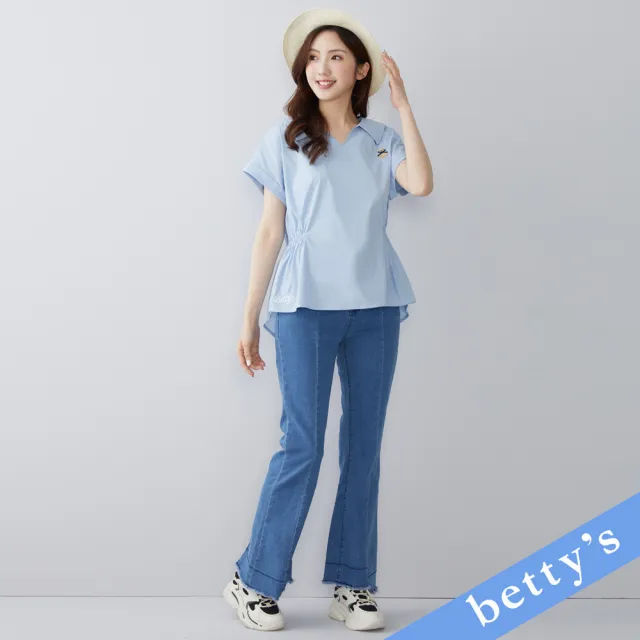 【betty’s 貝蒂思】V領刺繡小熊腰間鬆緊上衣(淺藍)