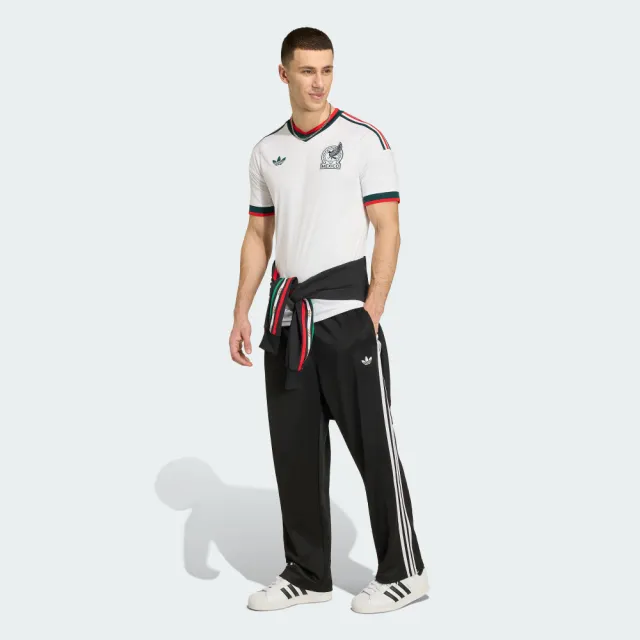 【adidas 愛迪達】世界盃 墨西哥 客場球衣(JZ0736 男款ORIGINALS V領運動上衣 CLIMACOOL科技)