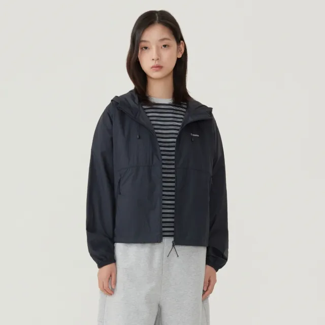 【COVERNAT】官方旗艦館 女款可收納輕量防風外套(WMS防風外套 YOON JI同款 深海軍藍/白/天藍色)