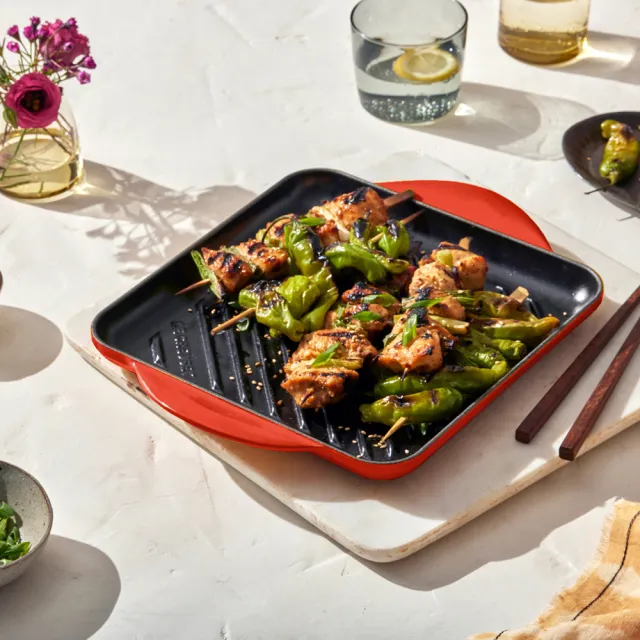 【Le Creuset】琺瑯鑄鐵鍋雙耳正方烤盤24cm(無花果/藍色迷霧/火焰橘/藍鈴紫)4色選1