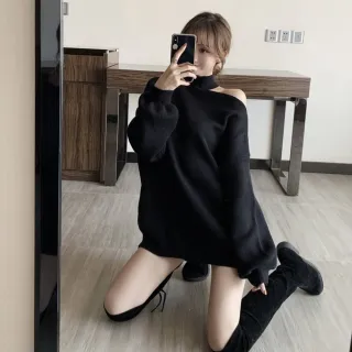 【Uicy】韓版小心機露肩慵懶風長版毛衣 長袖上衣長袖t恤衣服 W325
