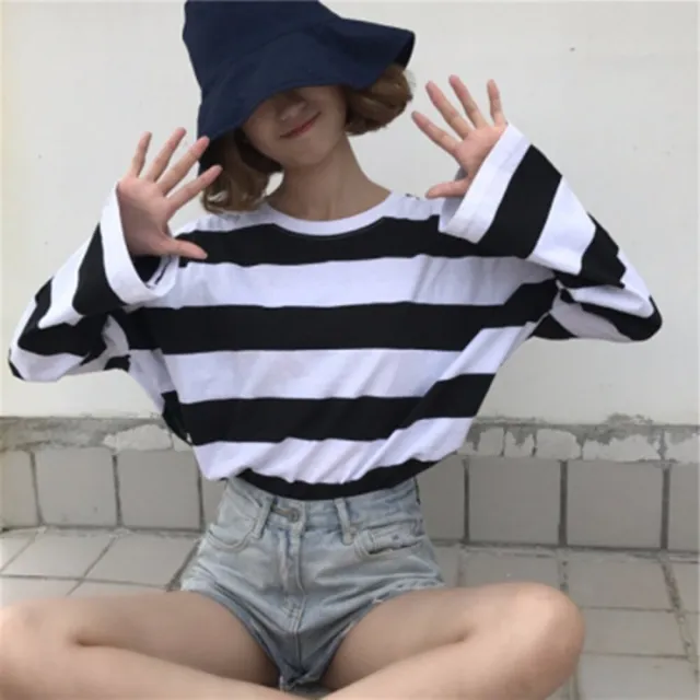 【Uicy】韓版秋冬韓版寬鬆條紋上衣 長袖上衣 長袖t恤 衣服 女T102