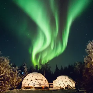 【喜鴻假期】★經典加拿大黃刀鎮極光１０日★三晚追光、極光營地、卡梅倫瀑布、酒莊品酒、格蘭維爾