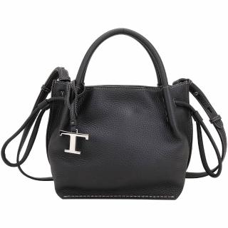 【TOD’S】TODS 小型 T字 荔紋牛皮手提/斜背抽繩水桶包-黑色(義大利手工皮革)