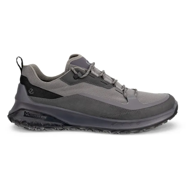 【ecco】ULT-TRN M 奧途真皮摩登運動鞋 男鞋(磁石灰/鐵灰色/黑色 82425461549)