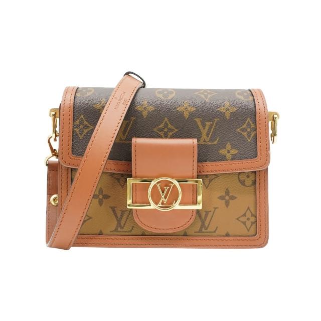 LV LOUIS VUITTON 路易威登 M45959 MINI DAUPHINE 系列帆 Reverse 皮革飾邊斜揹包，採用咖啡色系牛皮與帆布製成，設計簡約時尚，適合女性日常使用。內附原廠防塵套，背帶長度可調，提供2個內部夾層與1個內袋，輕便實用。