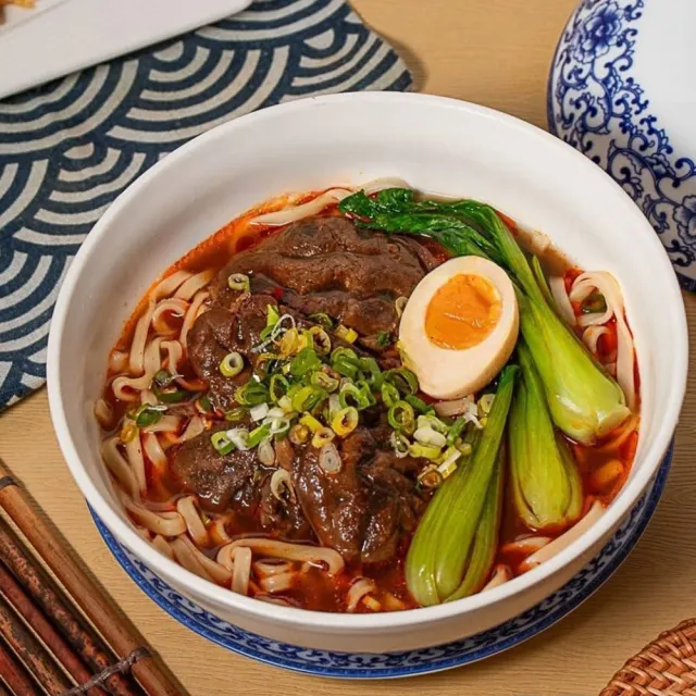 【墾丁凱撒大飯店】雙人雅緻客房含早餐★升等1泊2食贈冠軍牛肉麵套餐(暑假快閃優惠!限量組數!)