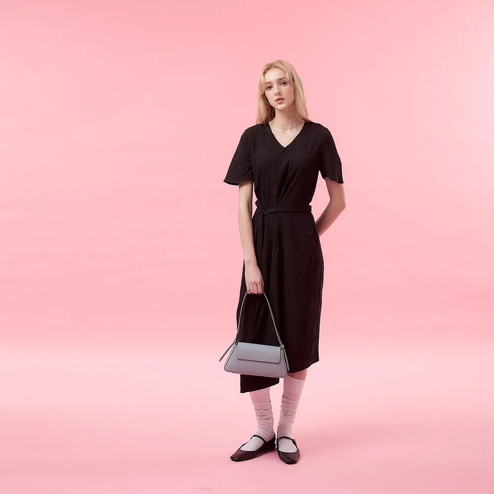 【ICHE 衣哲】Cop.Copine 法國原裝進口輕禮服簡約挺版斜襬設計洋裝-2色