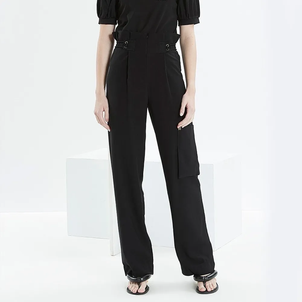 【ICHE 衣哲】Cop.Copine 法國原裝進口工裝風俐落長版口袋褲