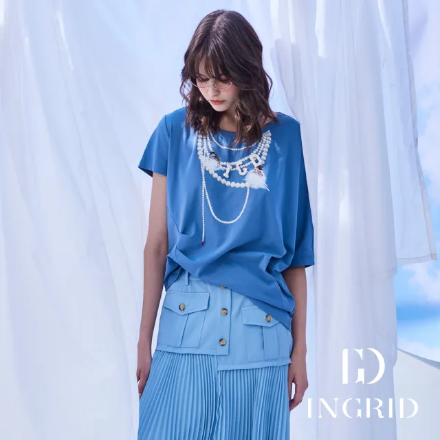 【IGD 英格麗】實體同步款-IGD珍珠鍊不對稱造型袖上衣-藍色