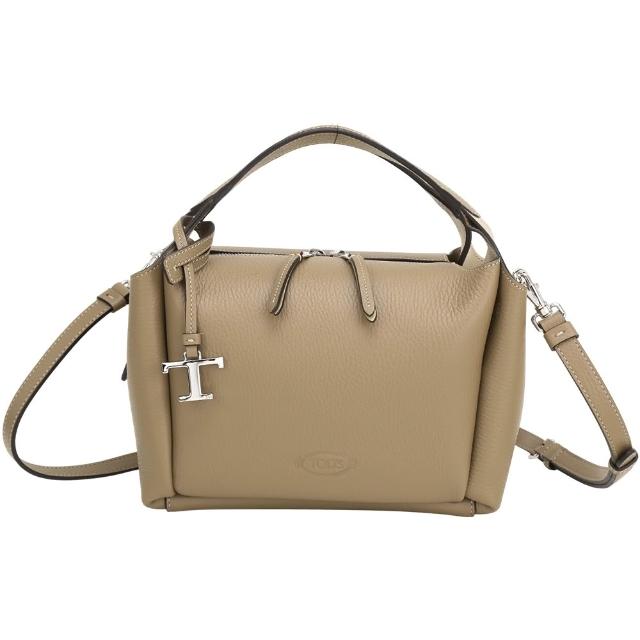 TOD’S Api Baulette 迷你 T 字吊飾荔紋牛皮手提 斜背波士頓包 TOD’S Api Baulette 迷你 T 字吊飾荔紋牛皮手提斜背波士頓包,全新未使用,卡其色系與銀色系雙色選擇。外層為高質感荔紋牛皮與金屬飾件,內層為牛皮材質,內設2個內袋,適合日常使用。提把長約27公分,背帶長約103公分,可拆卸調整,男女皆宜,為您帶來時尚與實用兼具的選擇。