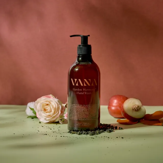 【VANA】北歐花園 植萃保濕洗手露 綠茶玫瑰調 (丹麥直送/天然植萃香氣/長效柔嫩光滑 /乾性肌/中性肌)