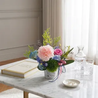 【HUGO DECO 榆果傢飾】進口淺粉康乃馨香氛花藝(母親節/花禮/佈置/禮物/永不凋零)