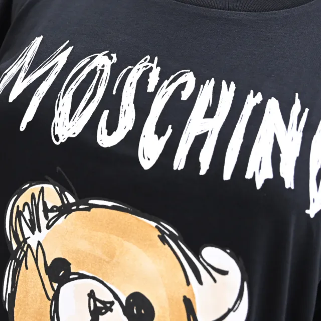 【MOSCHINO】經典滿版小熊燙印插畫棉質短T恤(黑)