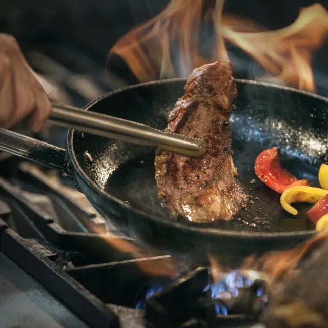【礁溪中天溫泉渡假飯店】2人晚餐吃到飽+湯屋90分鐘泡湯券(假日2人+660.YOUBON)