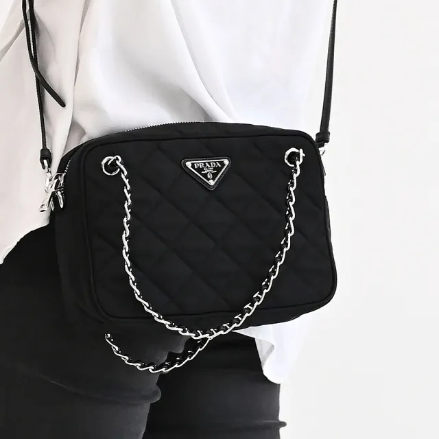【PRADA 普拉達】復刻版經典三角LOGO菱格紋尼龍手提方包兩用包鍊包(黑)