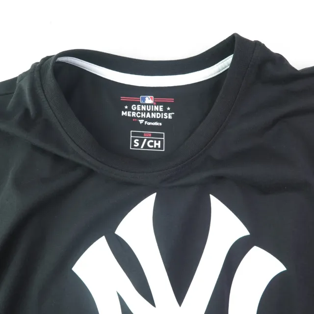 【FANATICS】MLB短袖上衣 紐約洋基隊 大LOGO T恤 (MLBTS520200BLK黑)