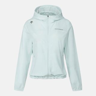 【DESCENTE】外套 女 運動連帽外套 快排 WOMEN LIGHT POLY WIND BREAKER 天空藍 SR122RWB32-SKY0