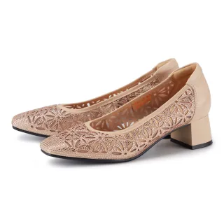 【MAGY】超纖絨布燙鑽拼接網布牛皮粗跟鞋 杏色