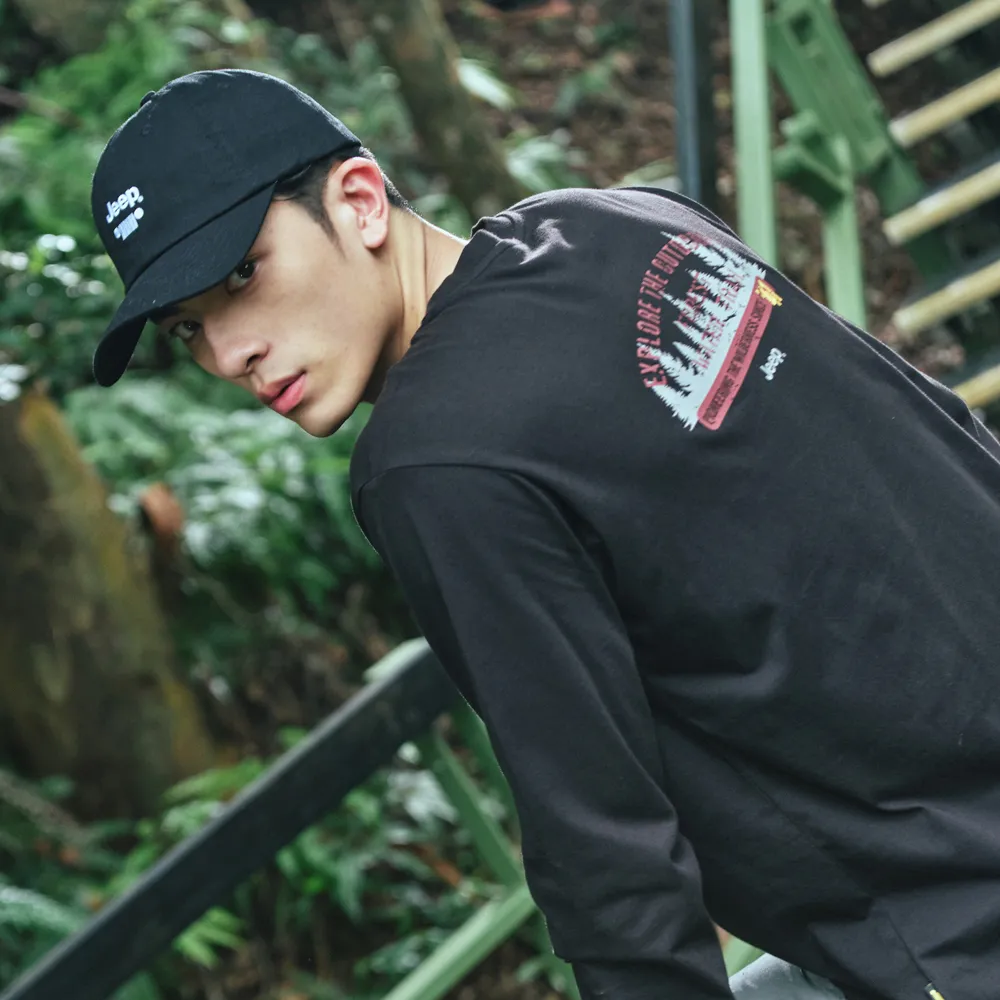 【JEEP】男裝 山林圖騰口袋純棉長袖T恤(黑色)