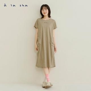 【a la sha】打褶口袋LOGO繡花洋裝