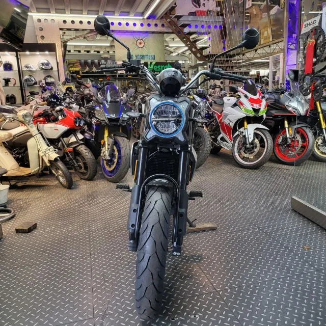 【CFMOTO】現車買就送機油5罐/春風250CL-X(白牌擋車/機車/公司車)